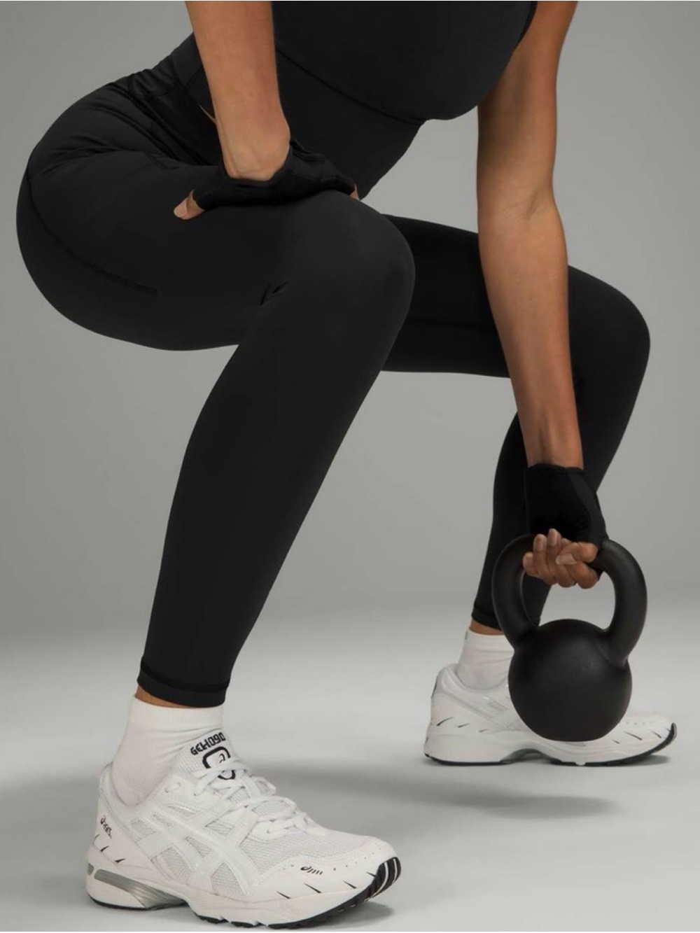 Lululemon Power Thru High Rise Tight 25"
Black 2 - Picture 4 of 8